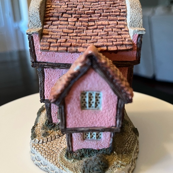 Suffolk House by David Winter - Picture 3 of 8